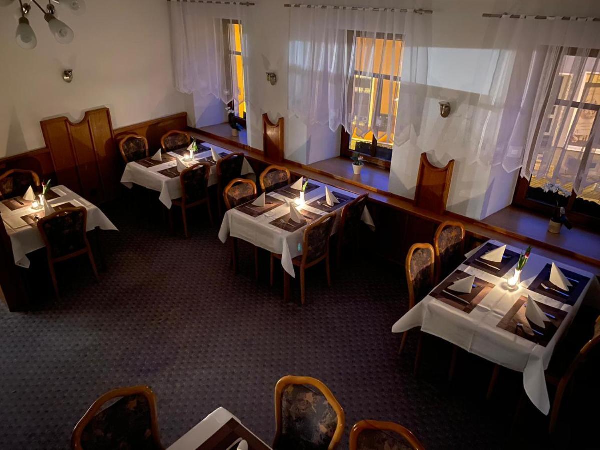 Hotel Goldener Loewe Zeulenroda-Triebes Extérieur photo