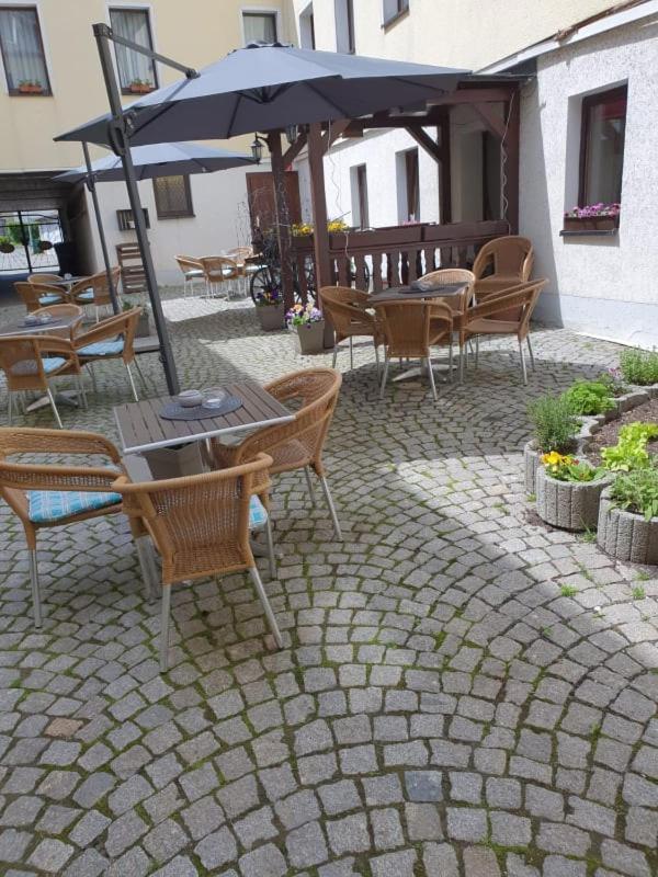 Hotel Goldener Loewe Zeulenroda-Triebes Extérieur photo