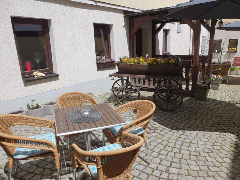 Hotel Goldener Loewe Zeulenroda-Triebes Extérieur photo